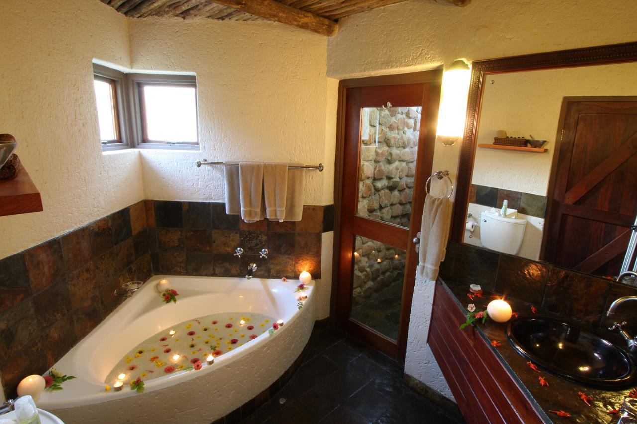 Tau Game Lodge Madikwe Game Reserve Eksteriør billede