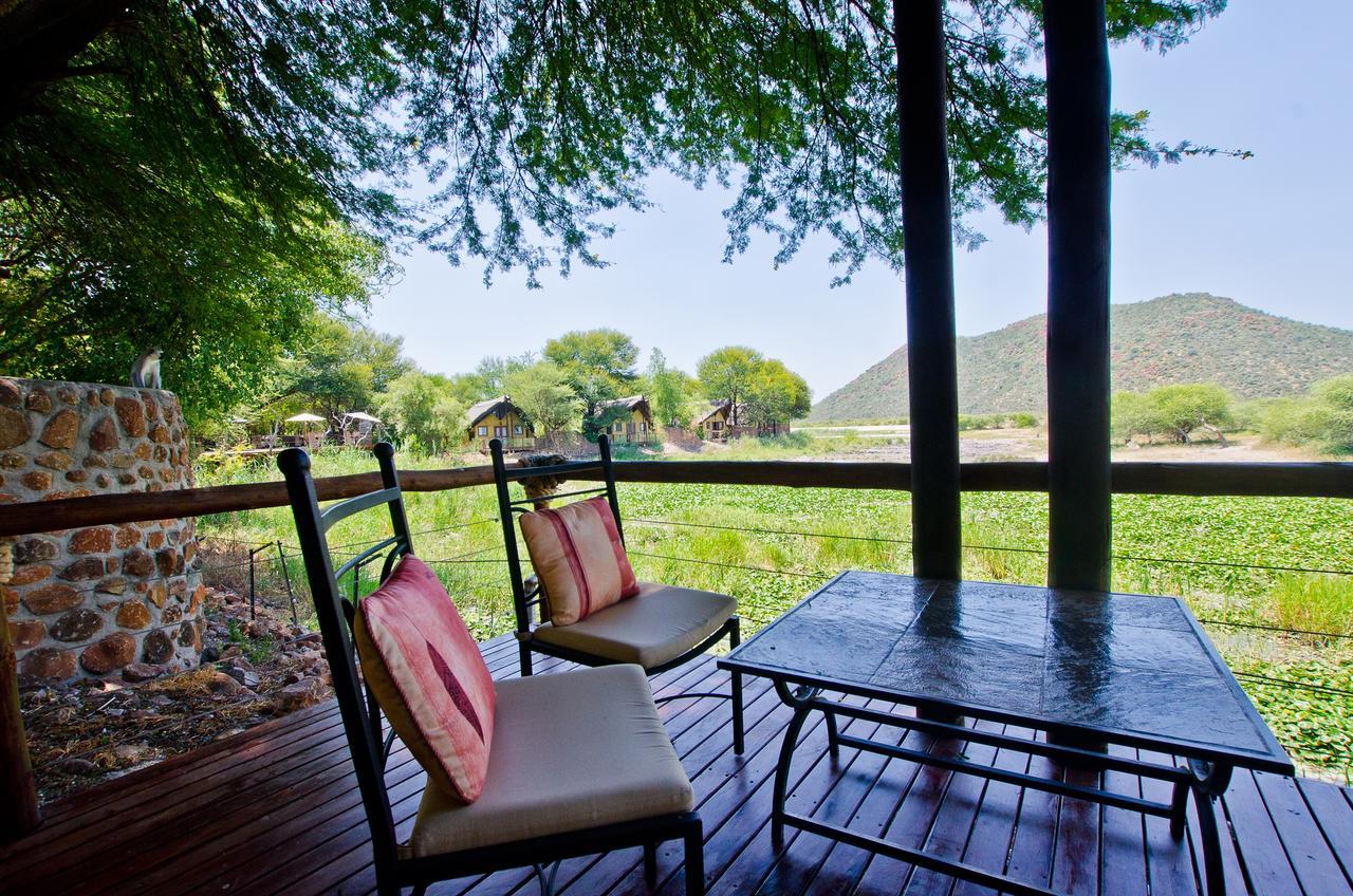 Tau Game Lodge Madikwe Game Reserve Eksteriør billede