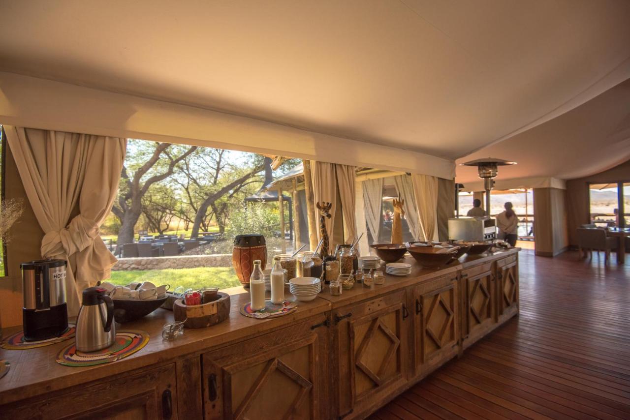 Tau Game Lodge Madikwe Game Reserve Eksteriør billede